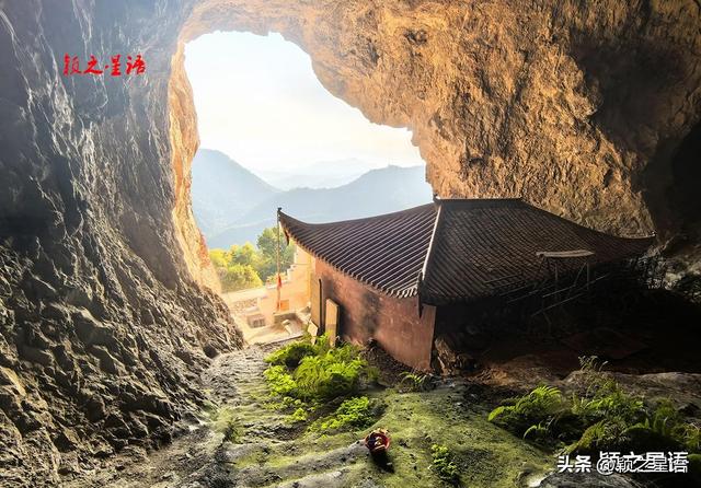 探洞之旅：洞峰奇观，探险揽胜经典线路