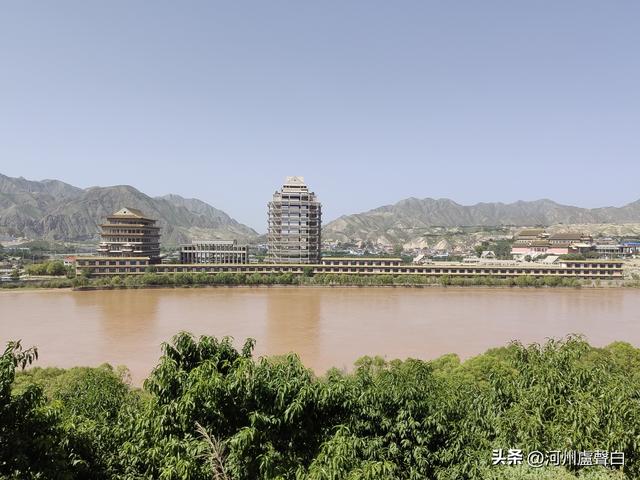 什川东北的黄河峡谷