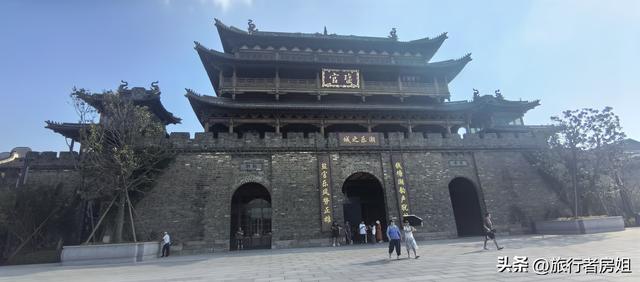 天下奇观钱塘江潮，为了看你一眼我们竟然等了近两个小时