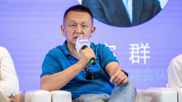 争议缠身仍加码！美女投资人任月之暗面总裁，押注AI战场定输赢？