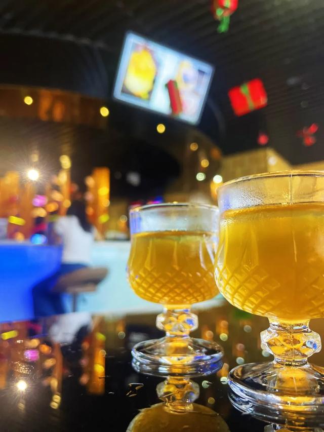 市县联动·瞰遵义丨夜幕下的茅台，藏着你没见过的热闹！