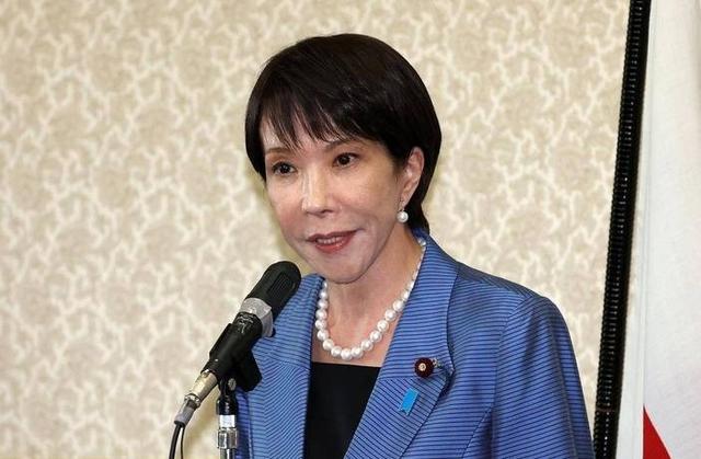 中方不见日本首相，不到24小时，高市报复来了，自卫队电磁炮亮相​