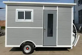 室内可站立，牛人把电三轮改装成大房车，这种三蹦子露营车很少见图片