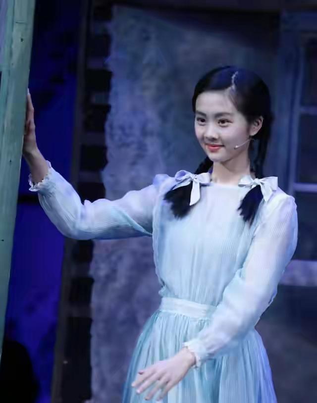 黄磊也没想到，自己辛辛苦苦养大的黄多多，竟给何炅做了“嫁衣”