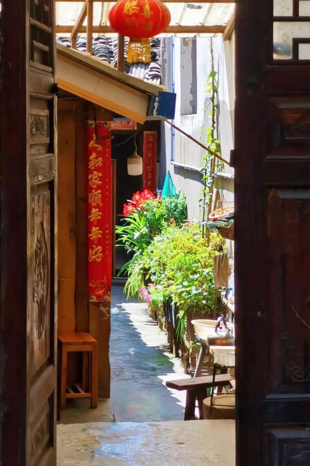在剑阁，探索古迹与自然的完美之旅