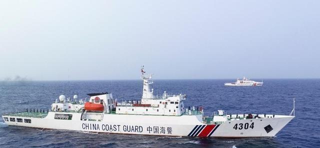 6国已派兵过南海，菲防长通告中国，不许出手，中方直接喷射水炮