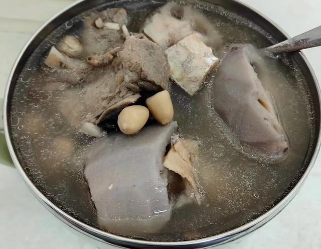 花胶清补凉鸡汤的做法大全 2026年花胶清补凉鸡汤的作用 花胶清补凉鸡汤的做法大全 2026年花胶清补凉鸡汤的作用