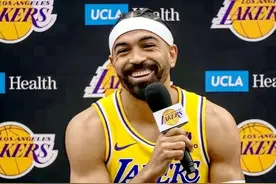 NBA湖人队官方宣布：后卫文森特已允许参加训练，将下周回归比赛图片