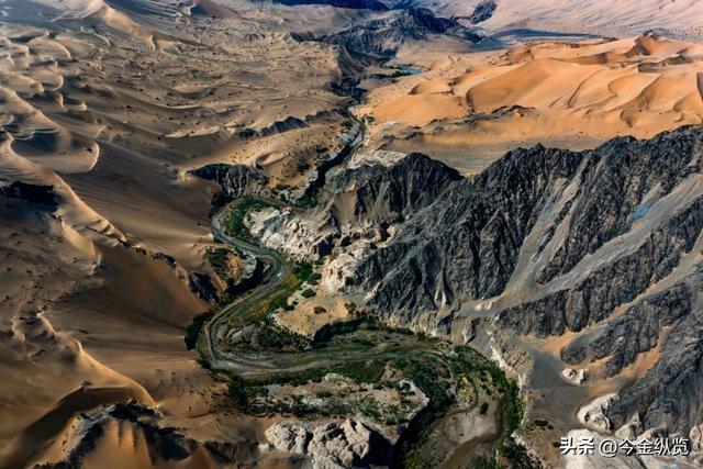 面积堪比海南却仅1万人！甘肃这座"废墟秘境"，美到让人不敢呼吸