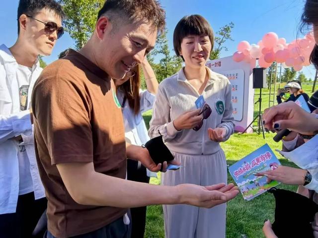 秋日“瓜果局”，赛罕青年湖畔“撒糖”啦！
