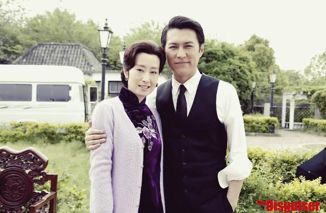 靳东同志个人简历