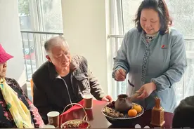 老苏州们冬日围炉 尝鲜“罐罐奶茶”图片