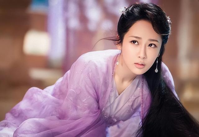 央媒发文！33岁杨紫高调官宣喜讯，网友：恭喜，终于等到了这一天