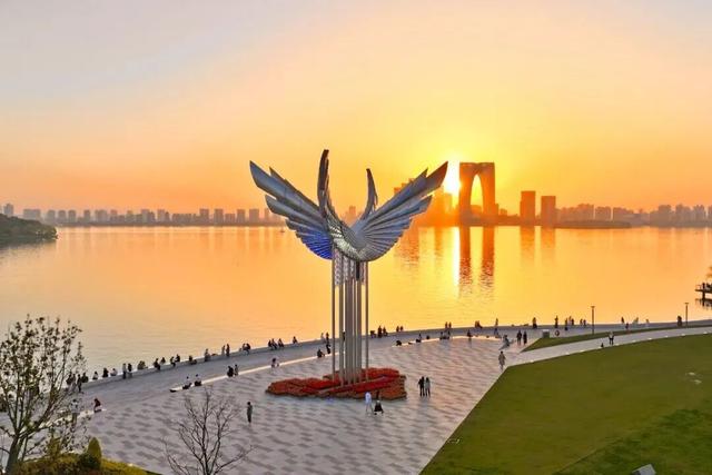 《新华财经》关注！三湖联动绘就全域新景，“非凡园区”亮出文旅新名片！