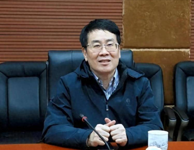 哇哈哈争夺遗产大战上演后，有人开始担心京东，不过刘强东可不傻