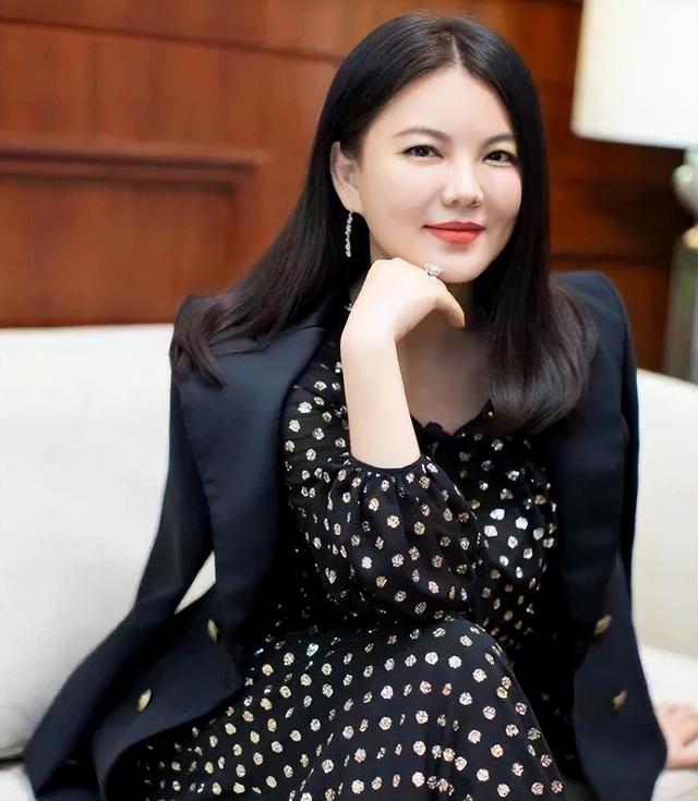 李湘万万没想到，曾经丑闻缠身的前夫王岳伦，竟才是最后的赢家