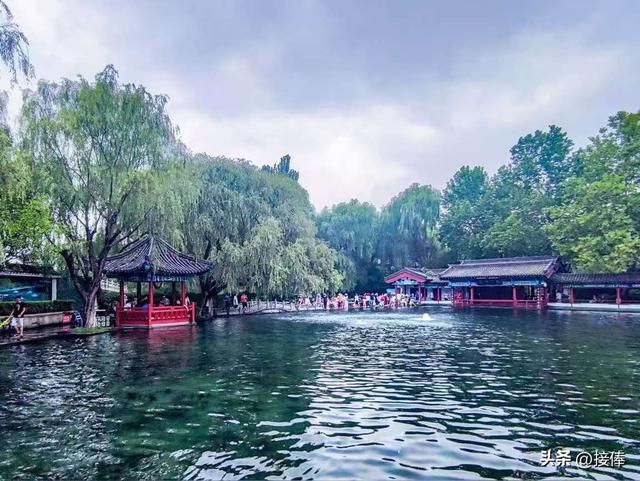 李传尧：晨游百脉泉