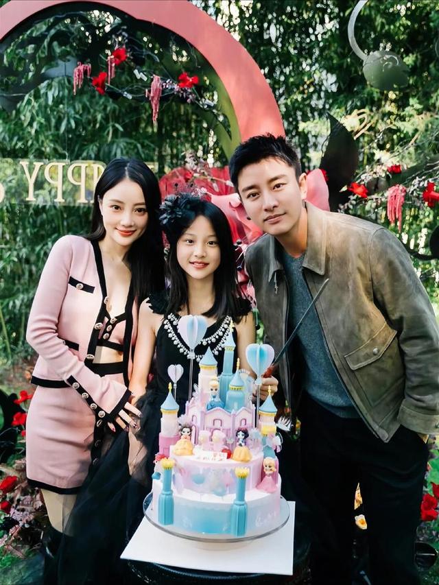 从“万人捧”到“万人嫌”，4位声誉一落千丈的女星，到底冤不冤