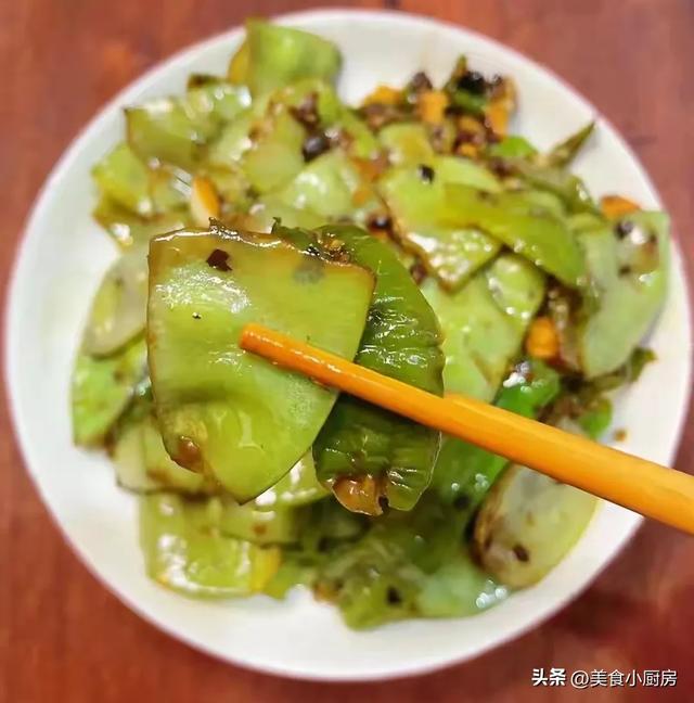 立秋后使劲吃这菜，一健脾，二祛湿，三护眼，四通便，鲜嫩营养高
