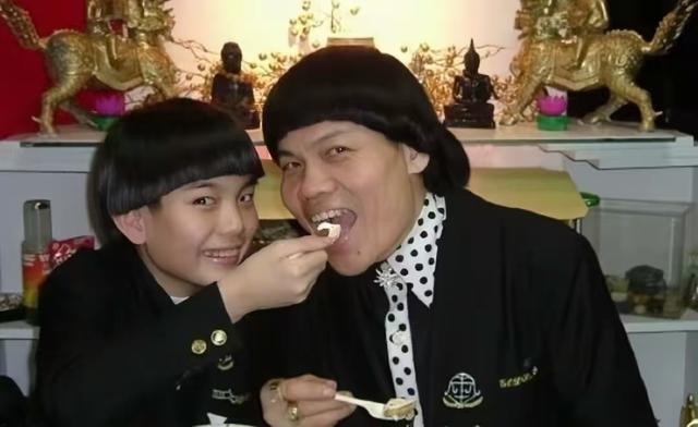 “牡丹花下死，做鬼也风流”！如今，谁也救不了风流成性的八两金