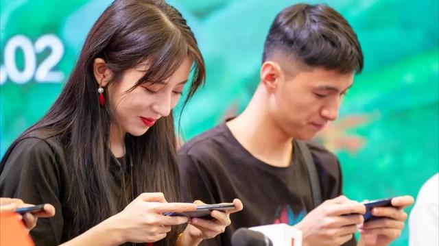 揭秘8000元“包夜伴游”内幕，涉及16岁少女，高端伴游到底有多脏