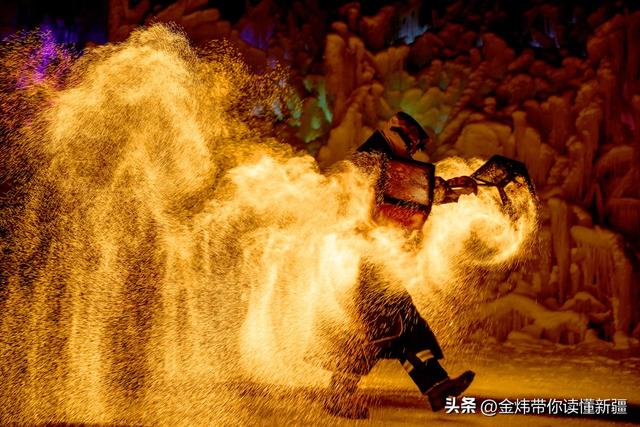 乌伦古湖黄金海岸景区借福海冬捕节分会场东风全力“添柴”冰雪游