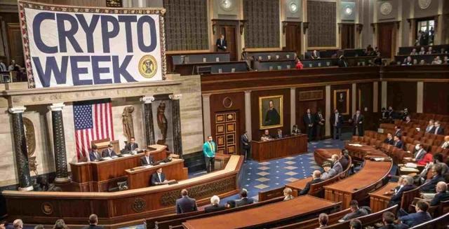 美国惊现 “新寡头统治”！特朗普的财富游戏，美富豪一天狂揽千亿