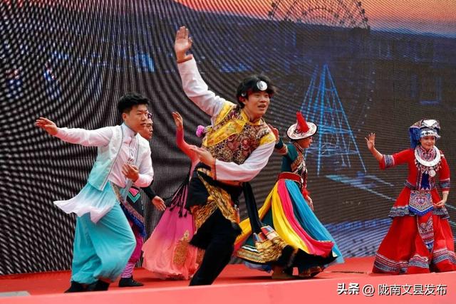 正月十五的白马山寨