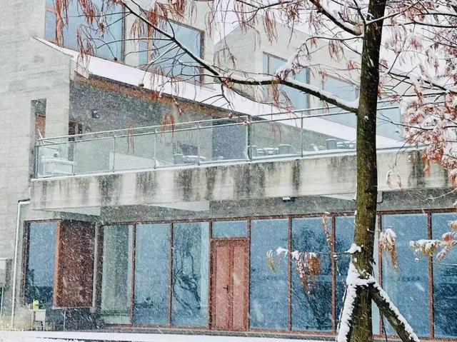 雪҈ 雪҈ 雪҈ 太美啦！快接住这“泼天”的雪白浪漫！