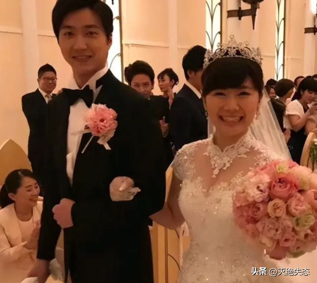 离婚4年，福原爱与"横滨男"官宣生子	，江宏杰声名狼藉惨到卖房子