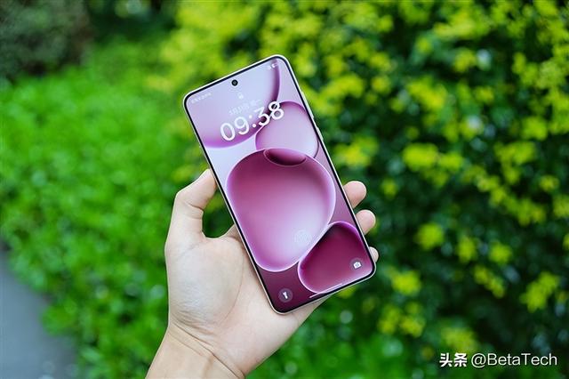 OPPO Find X9 Ultra 携双潜望长焦来袭：2026 旗舰机皇前瞻
