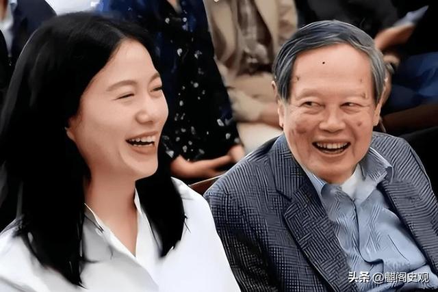 49岁无儿无女的翁帆，以后的生活早被杨振宁安排好了