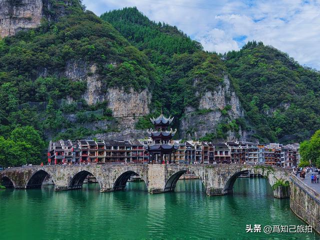 镇远古镇青山含黛 渔舟唱晚 不是江南 胜似江南