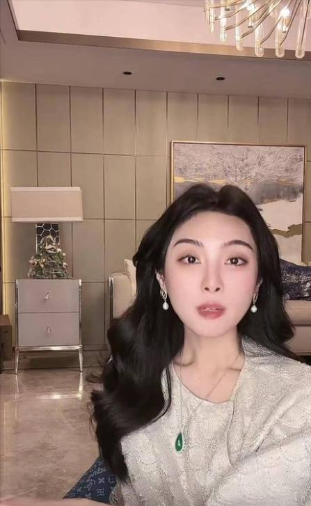 “买英国精子生3娃”的山东女人，8年后现状曝光！如今她后悔不？