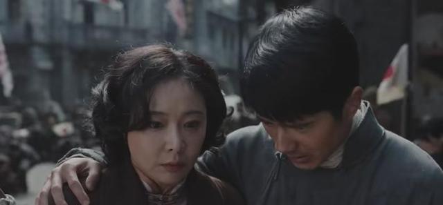 《南京照相馆》高叶的“衣衫不整”申奥处理过，但真相令全网泪崩