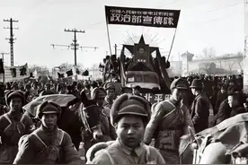 东北野战军有四位副司令员，为何改编为四野后连一位都没有了？图片