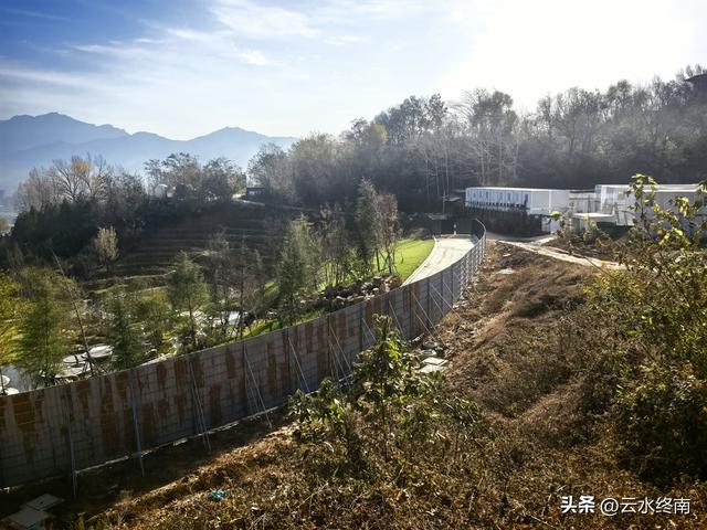 蓝田投资3.5亿，营业3年多被拆的民俗村，现在变成别墅区，你咋看