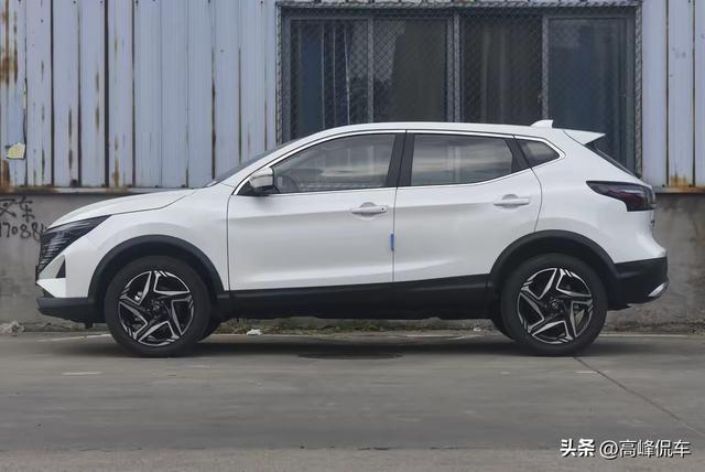 10万级日系SUV双雄对决：逍客VS锋兰达，谁才是家用真香之选？