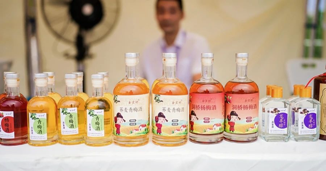 太火爆！富阳不少人全家出动，“大半个朋友圈都在”！