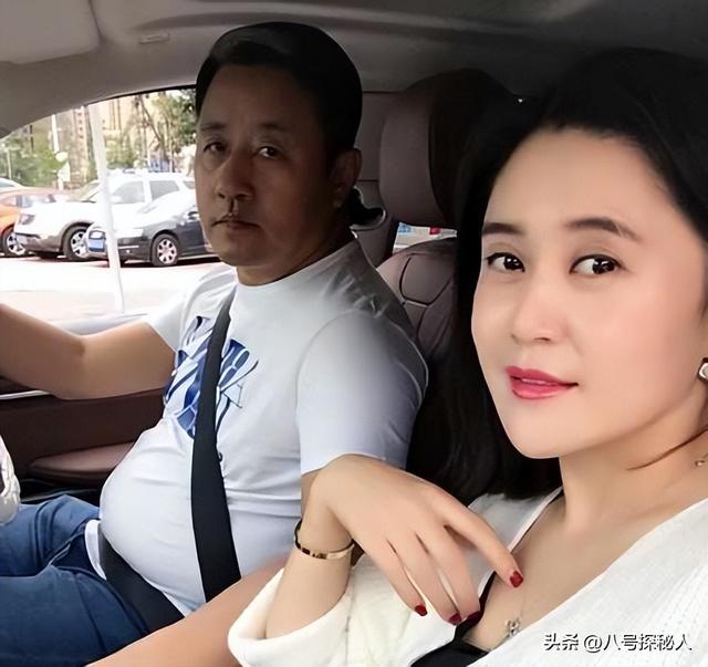 不听赵本山劝告	，离婚再娶“女儿闺蜜”，王长贵向同龄岳父母拜年