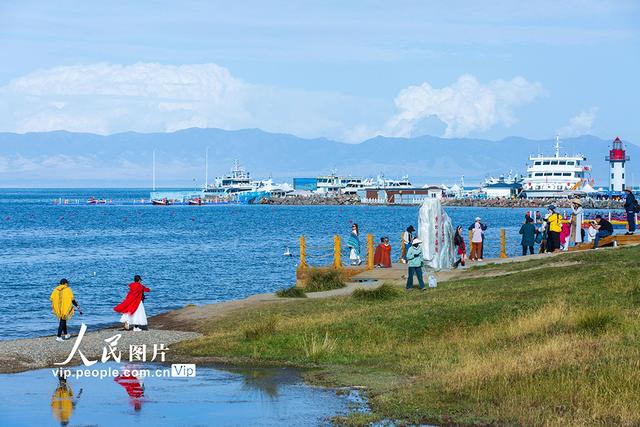 青海湖美景引客来