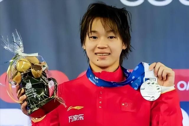 远离“造神”陷阱，央视新闻报道，揭开了17岁全红婵的"真实现状"