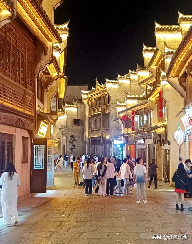 婺源夜记：在水巷深处触摸徽州年轮​