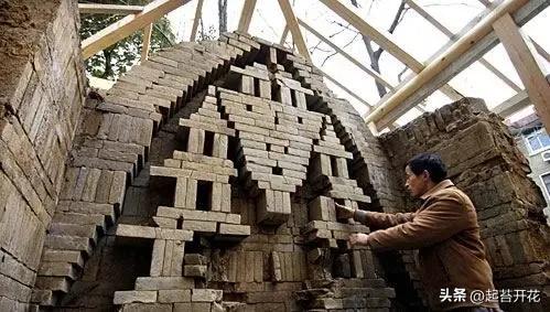 无锡名校拆迁挖出古墓