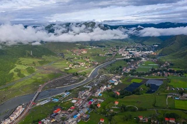 必驾中国最美公路！雪山、冰川、草原...此生无悔走一遭！