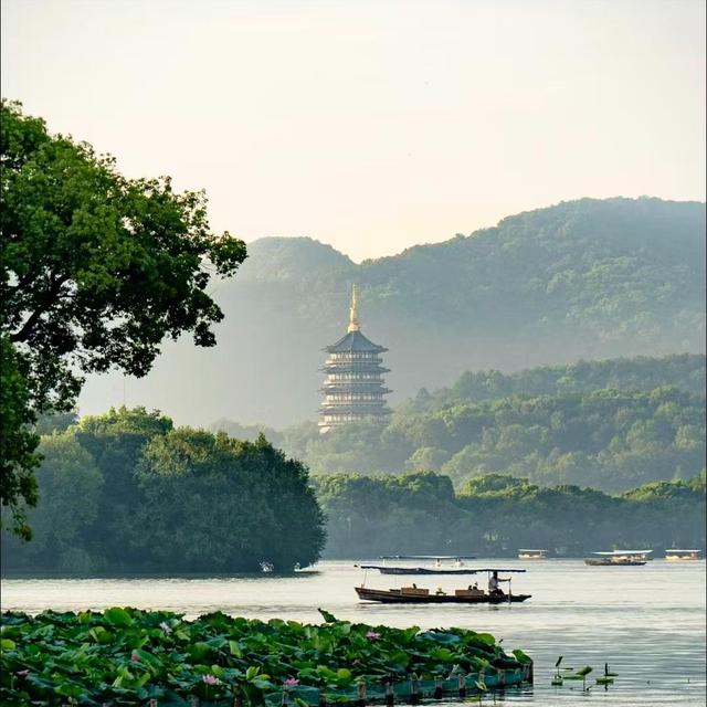 国庆假期仅剩2天，全国最堵10大景区出炉：一眼望不到边的人头！