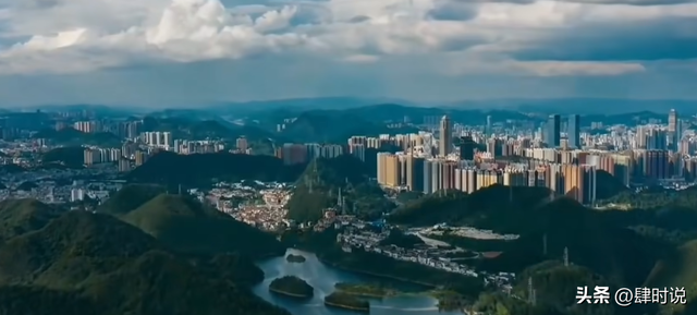 来贵州找优越感，越南人破防了：中国最穷的省为什么比河内还好？