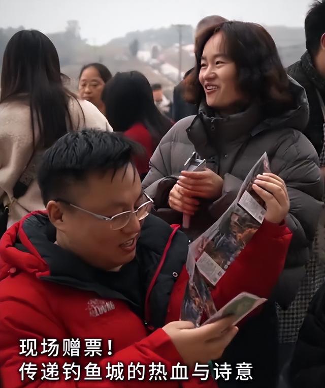 千人杀年猪爆火才几天	，令人恶心的一幕就发生了，网友：吃相难看