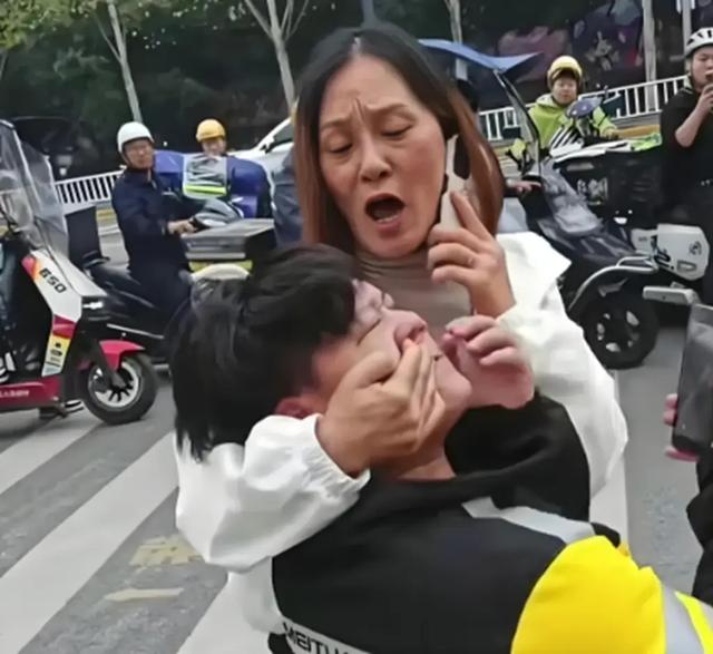 被打可以放心还手了？重磅新法即将施行！“被打还手即互殴”和“和稀泥”式执法成为历史！网友：不容易啊！