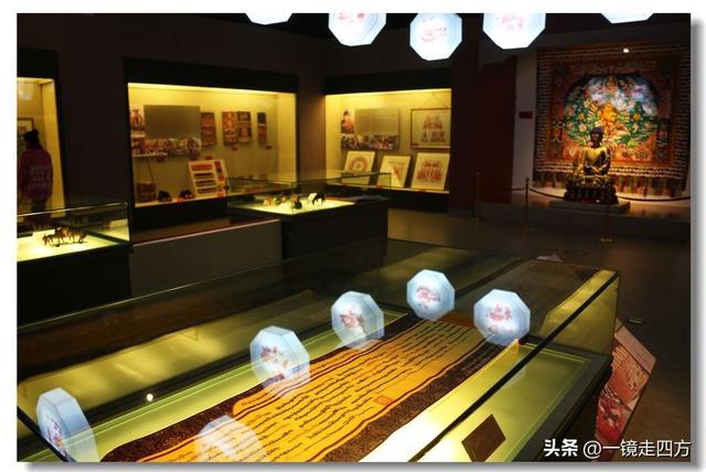 青海省博物馆里的青海非物质文化遗产展